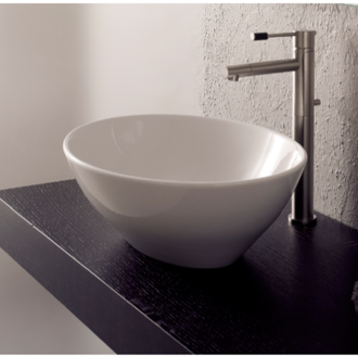 Oval-Shaped White Ceramic Vessel Sink Scarabeo 8011