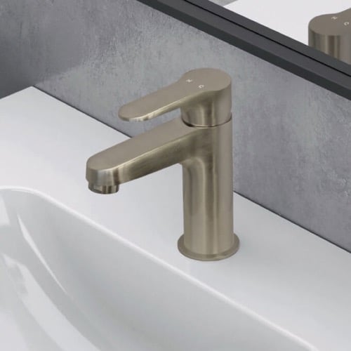 Brushed Nickel Single Hole Bathroom Faucet Remer W11USNL-NB