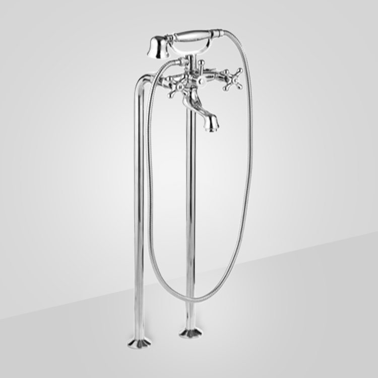 clawfoot tub and faucet