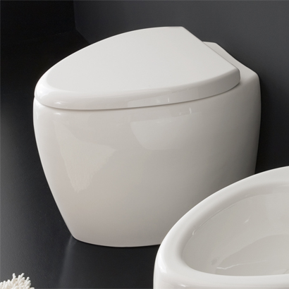 Scarabeo 8606 Modern Floor Standing Toilet, Ceramic, Rounded