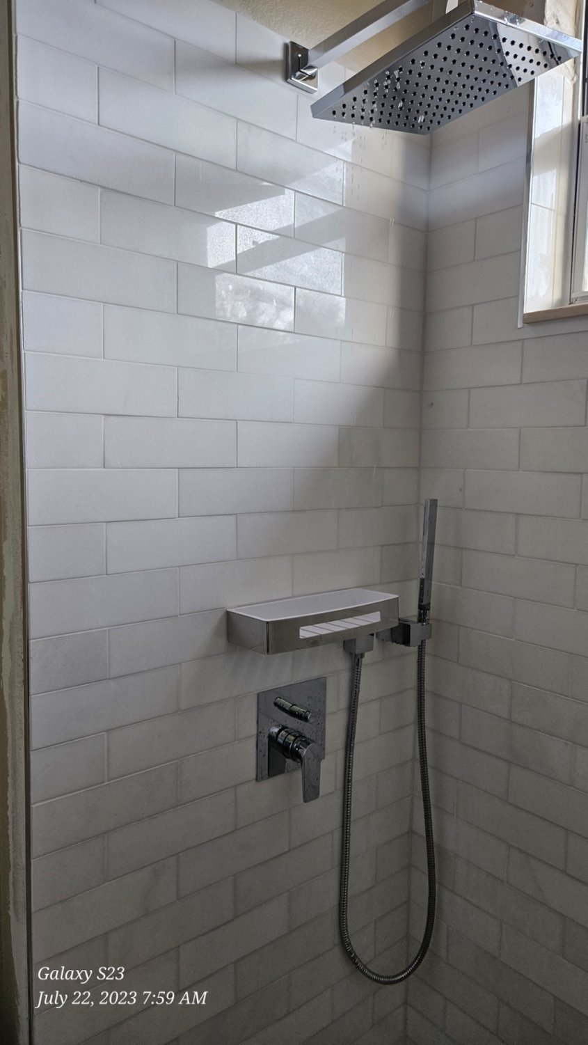 RAIN_Concrete, Tiles, Metal, Shower, Distance Rooster Call