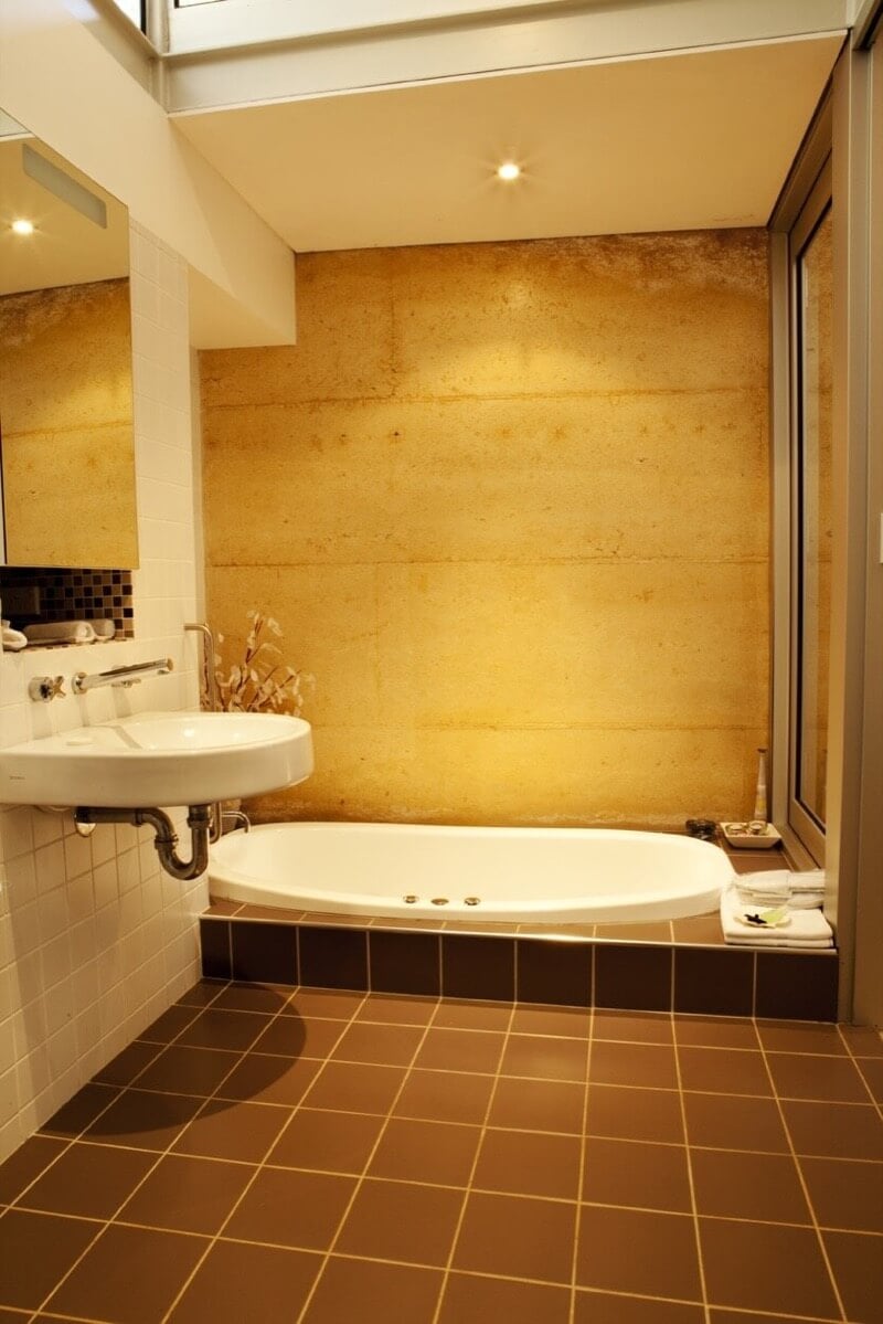 The Benefits Of A Sunken Bathtub, Semi Sunken Bathtub