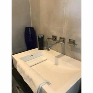 Gedy RA80,Gedy RA80-14,Gedy RA80-02,Gedy RA80-04,Gedy RA80-05,Gedy RA80-06,Gedy RA80-73,Gedy RA80-79 all/2018-06-13/unnamed-1-4AGKS.jpg