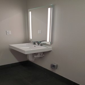 CeraStyle 064200-U,CeraStyle 064200-U-Three Hole,CeraStyle 064200-U-One Hole all/2021-02-03/20210203134050-J25BV.jpg